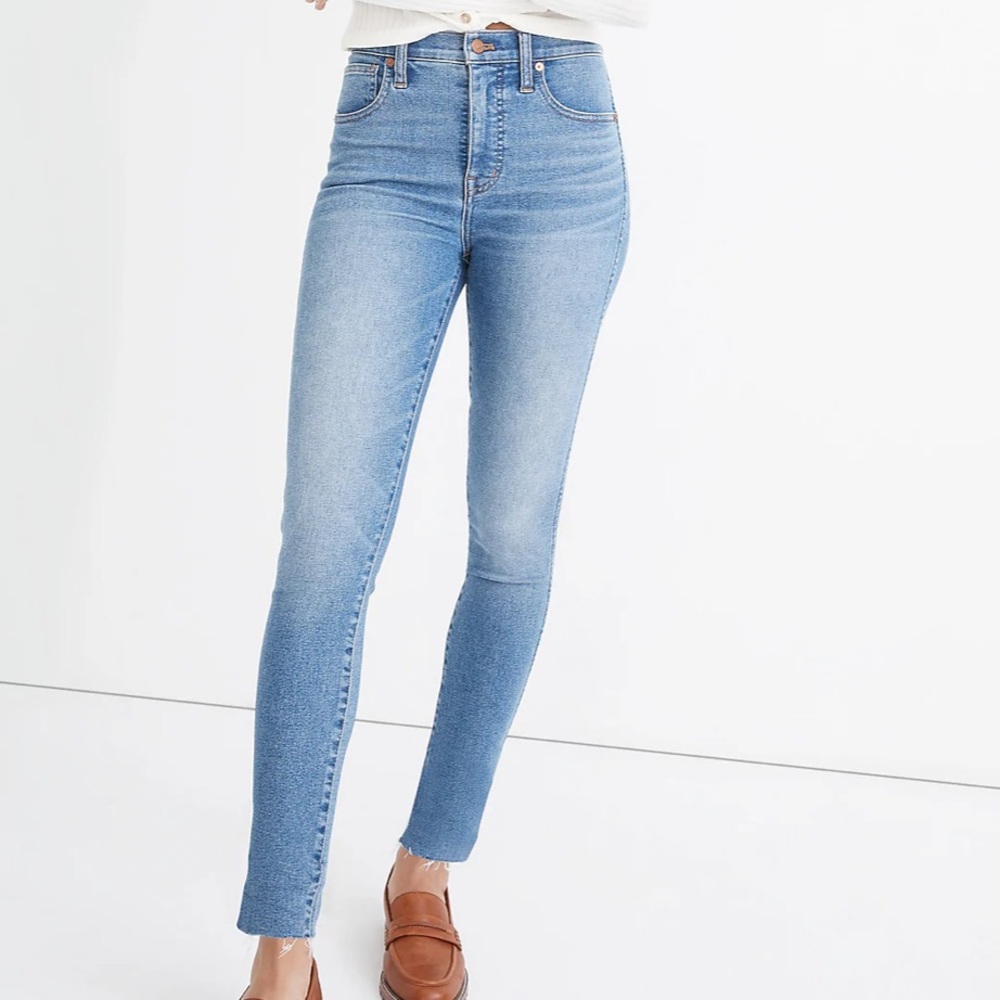 Madewell Size 27 High Waisted Raw Hem Classic Wash Denim Jeans